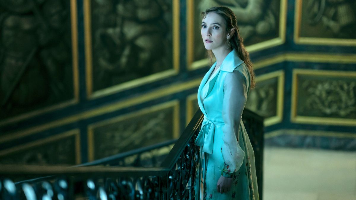 Ann Skelly - Honey (spin-off De Killing Eve)