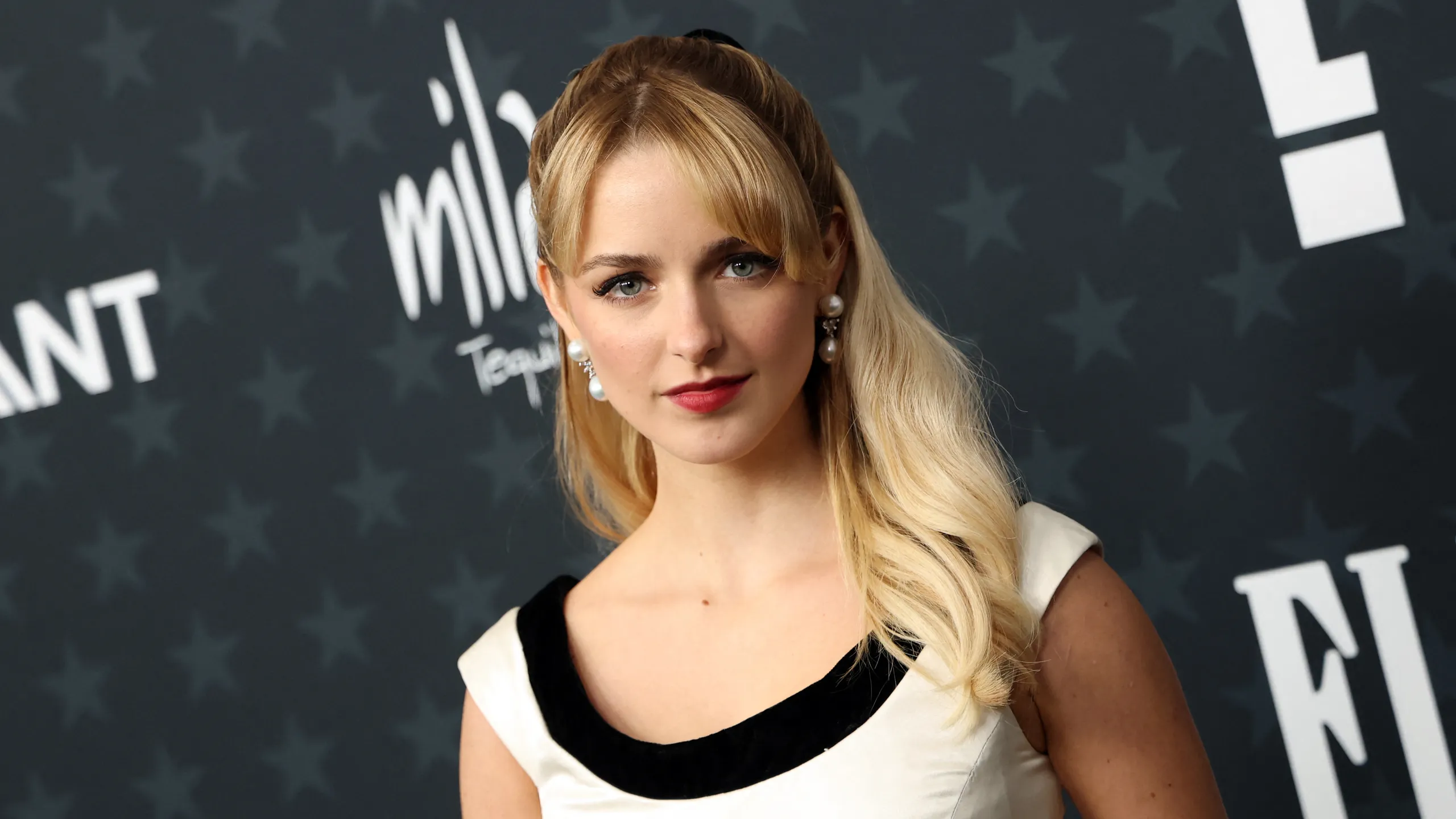 2254095669 | Entre Séries Mckenna Grace - Scooby-doo