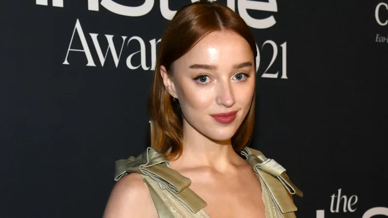 Phoebe Dynevor - Dirty