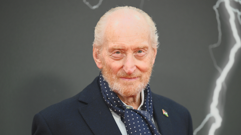 Charles Dance entra para elenco de ‘Batman: Parte II’
