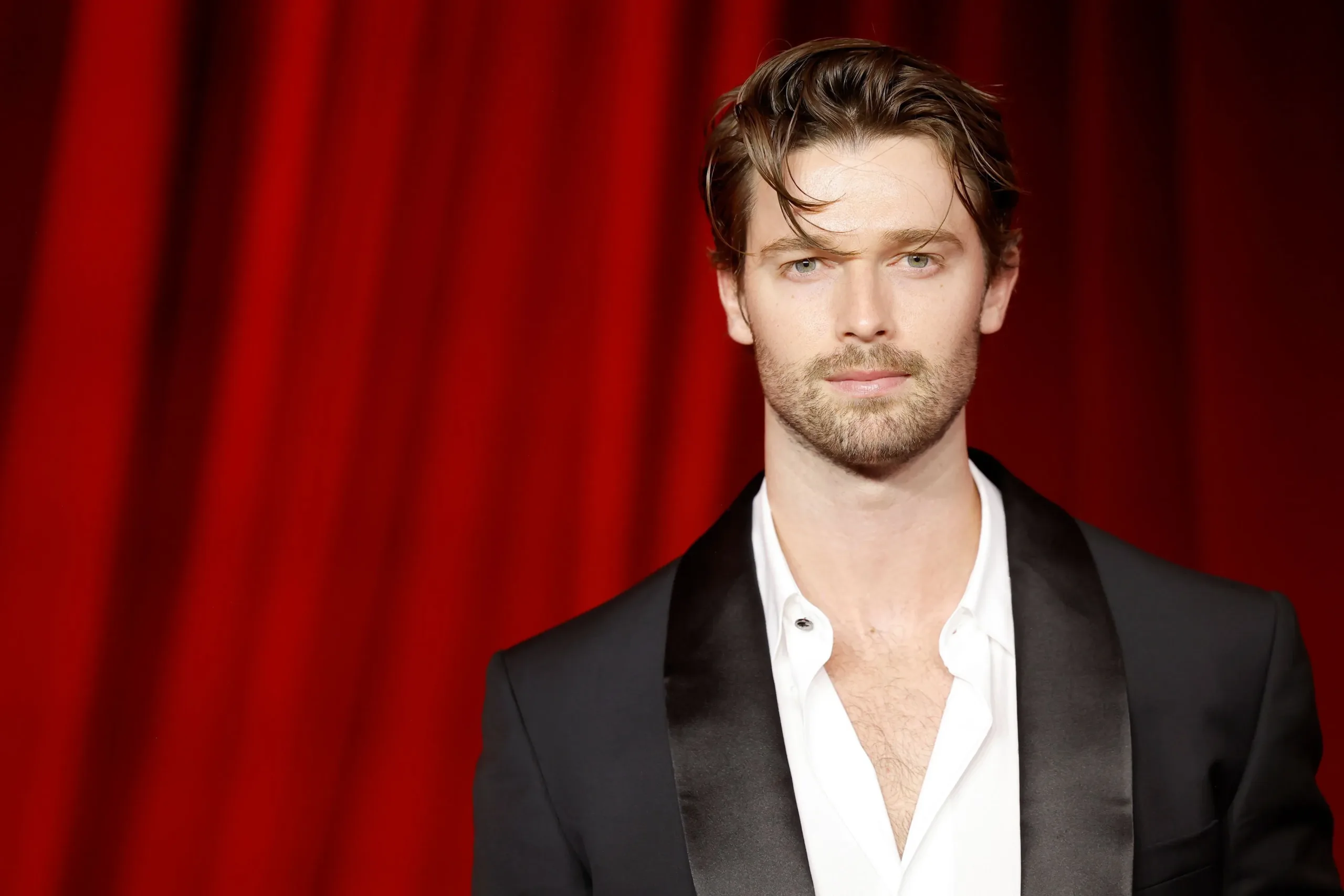 Patrick Schwarzenegger - Leitura Verão